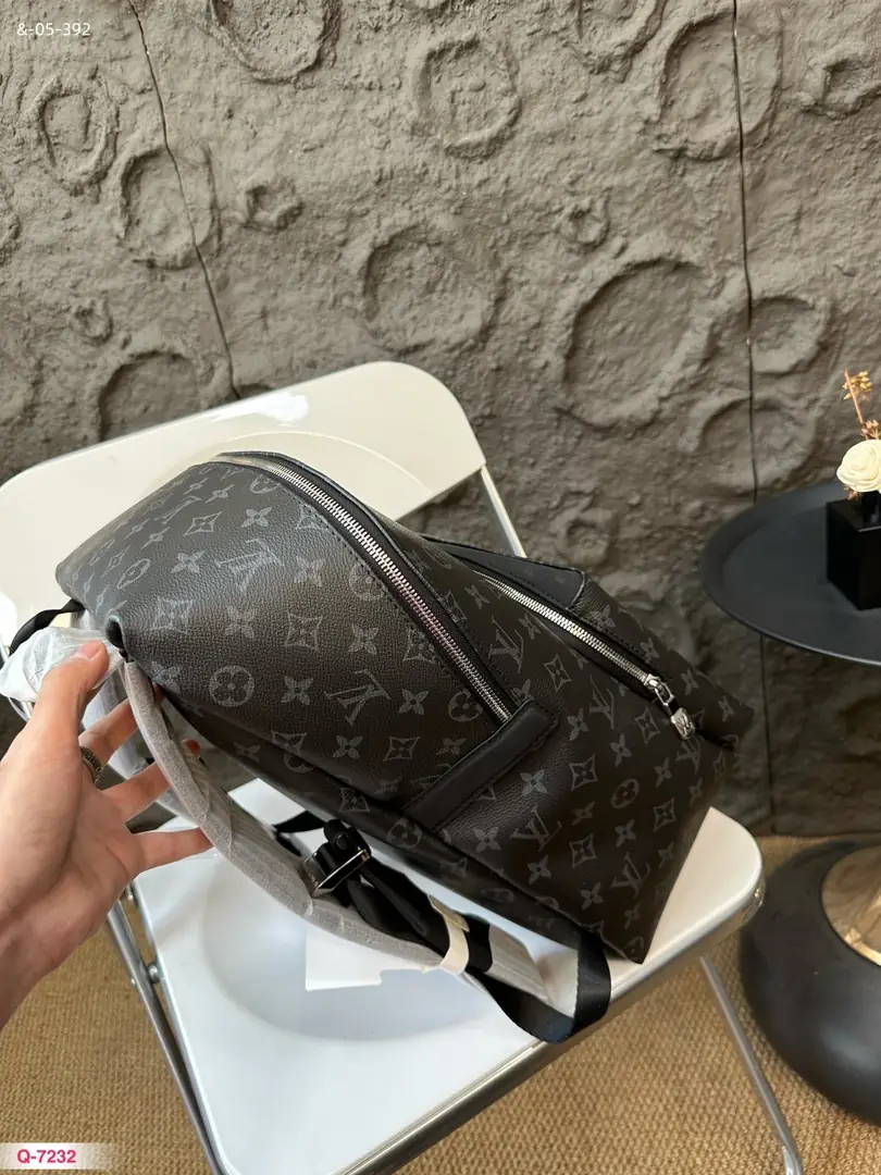 kng1335  lv  95.99$ gallery