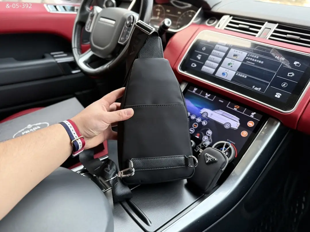 kng6016     prada  45$ gallery