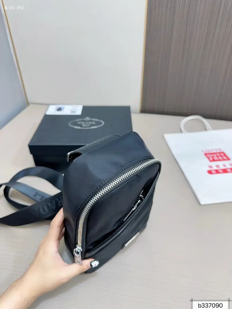 kng6017  prada  45$ gallery