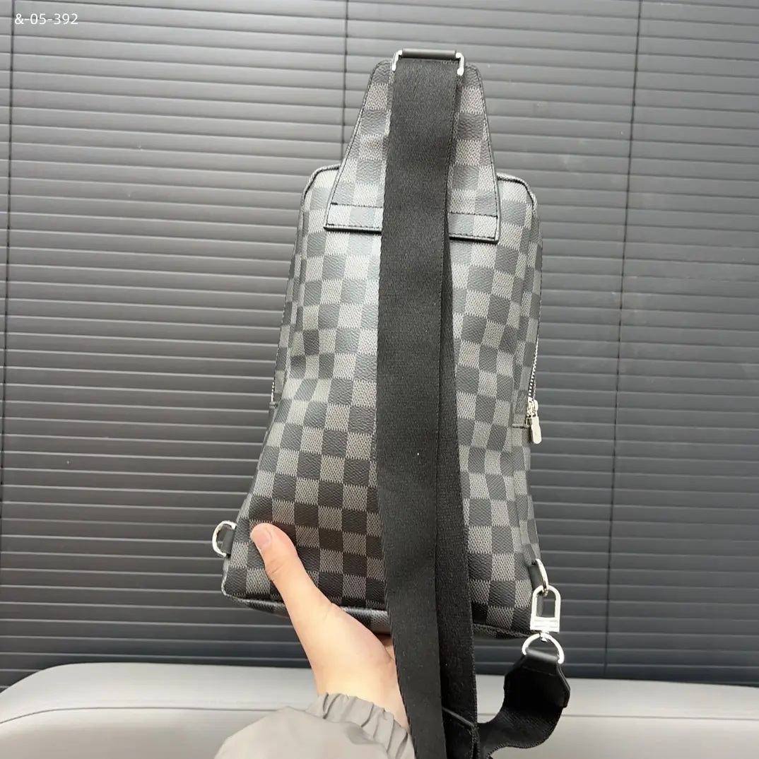 kng60230   lv gallery