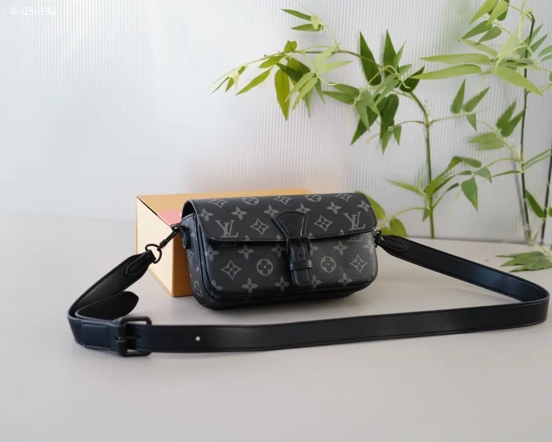 kng6026  lv  45$ gallery