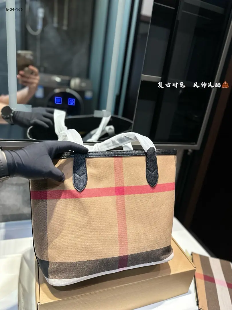 kng6051   Burberry   55$ gallery