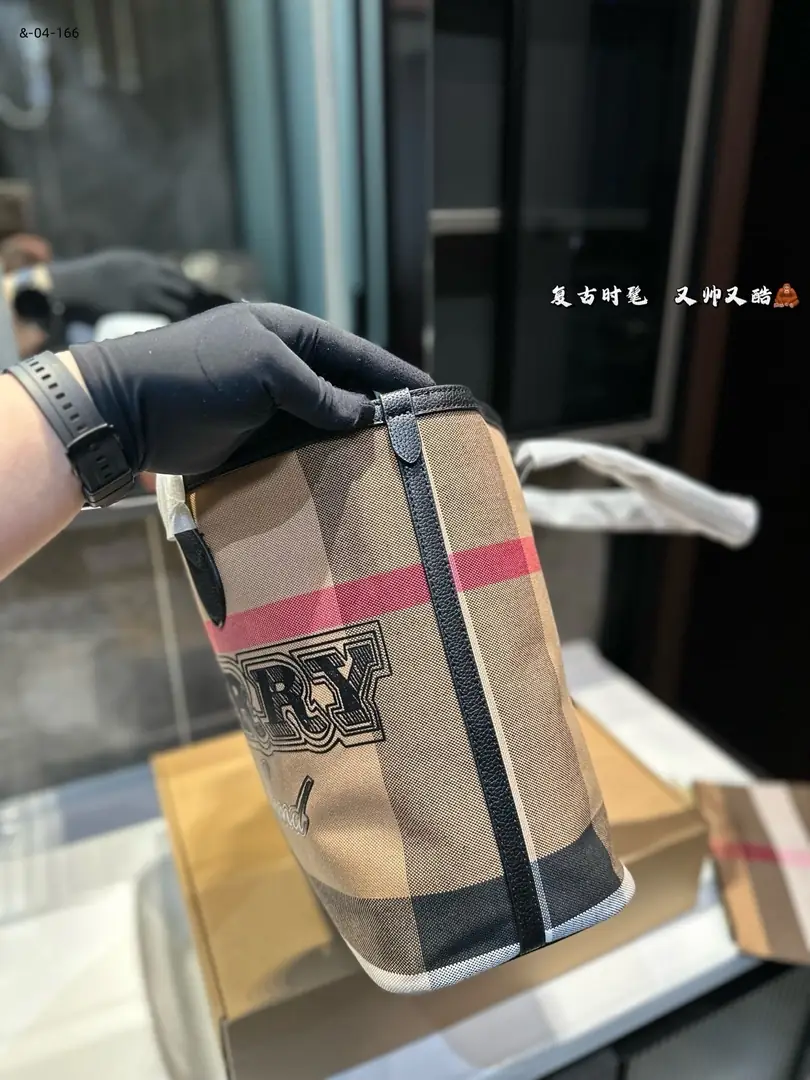 kng6051   Burberry   55$ gallery