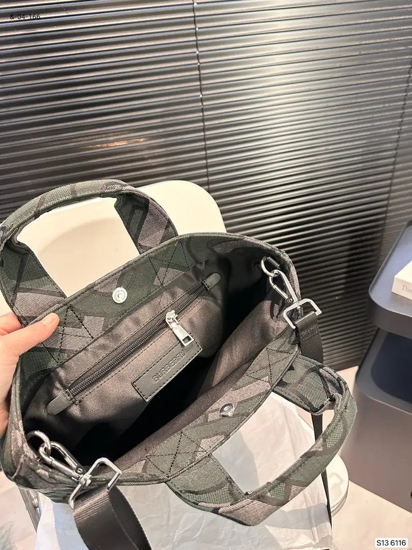 kng6053  Burberry   50.99$ gallery