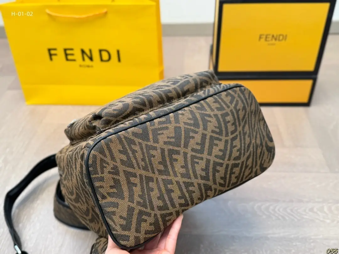 kng6060    fendi   85.99$ gallery