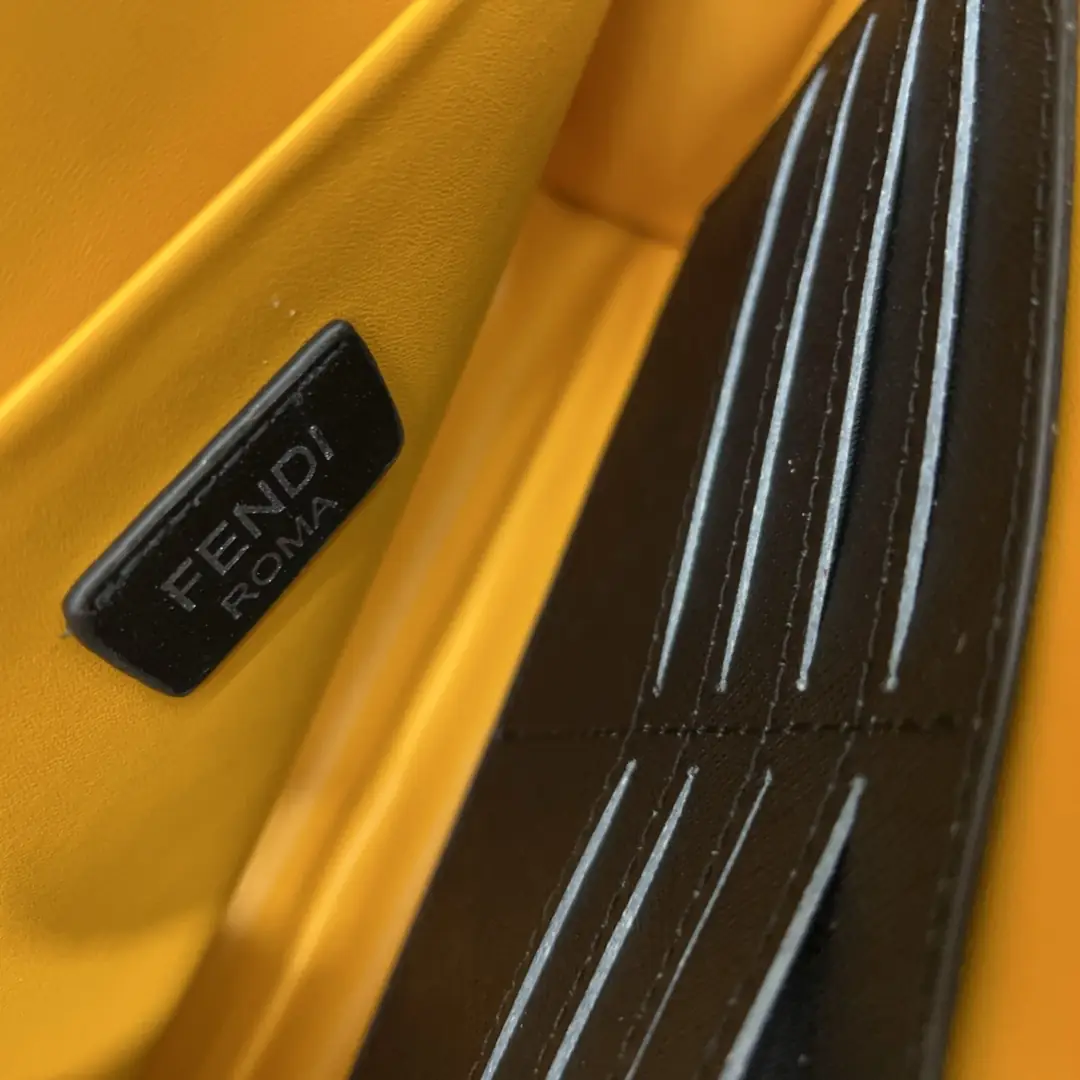 kng6066  fendi   45$ gallery