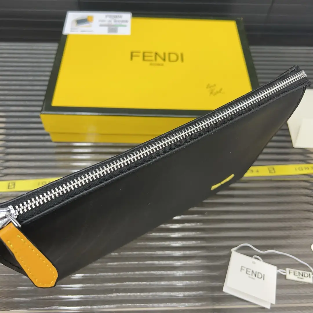 kng6066  fendi   45$ gallery