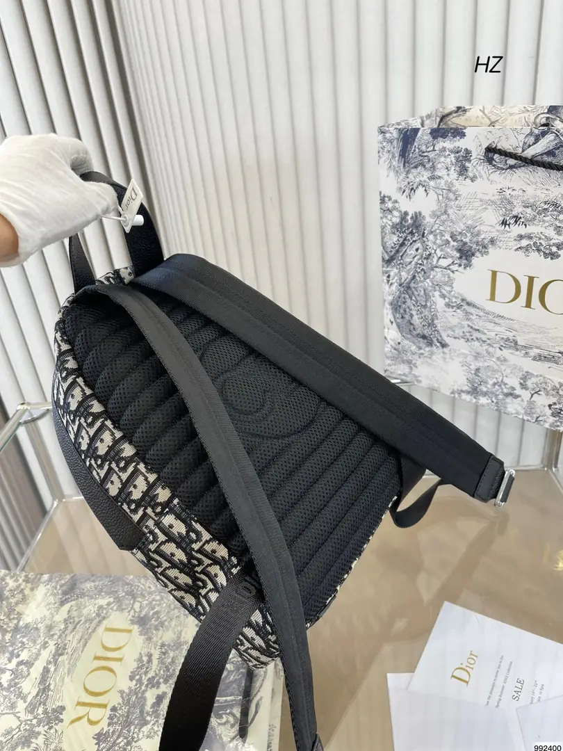 kng6085  85$  dior gallery