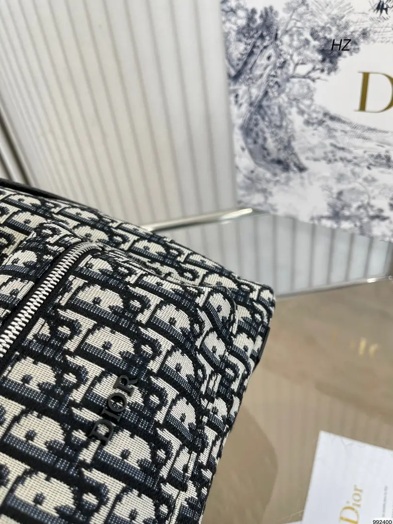 kng6085  85$  dior gallery