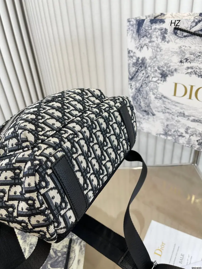 kng6085  85$  dior gallery