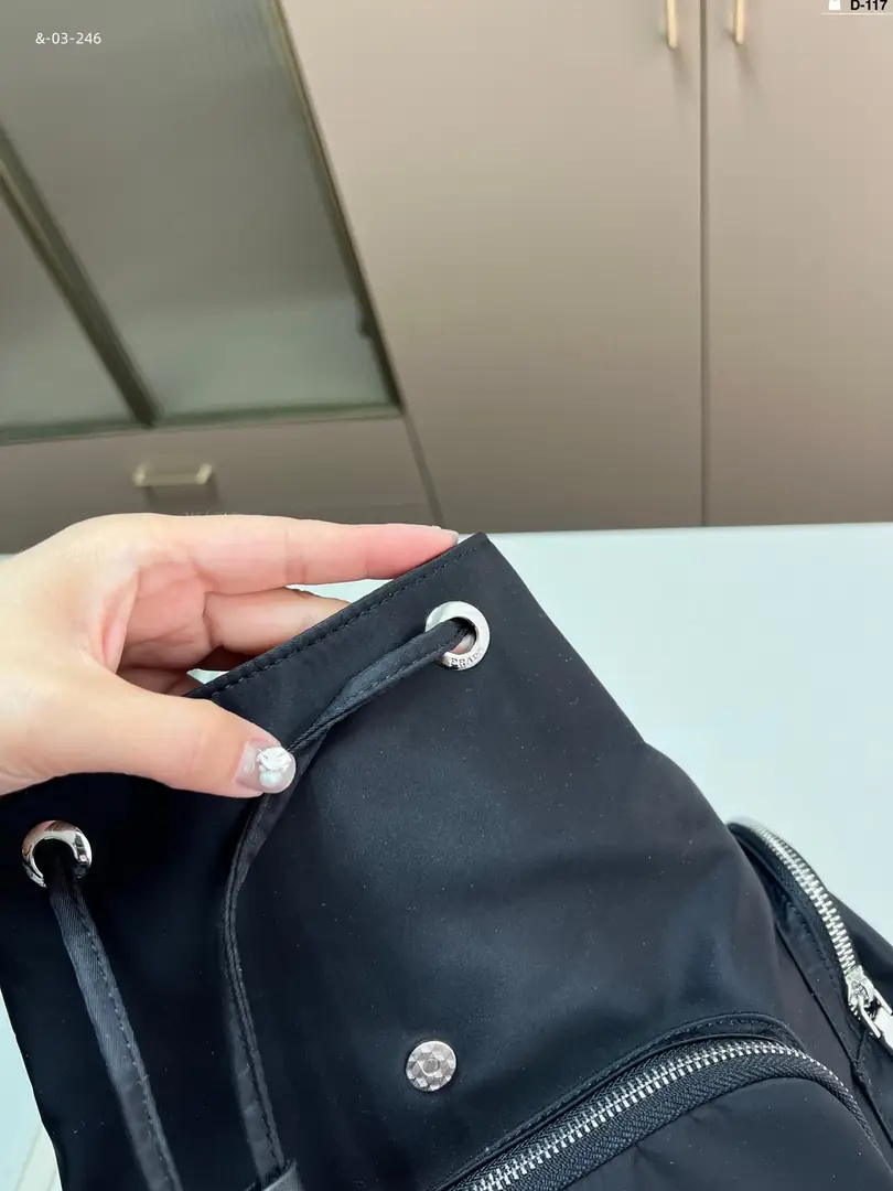 kng6094  Prada   89.99$ gallery