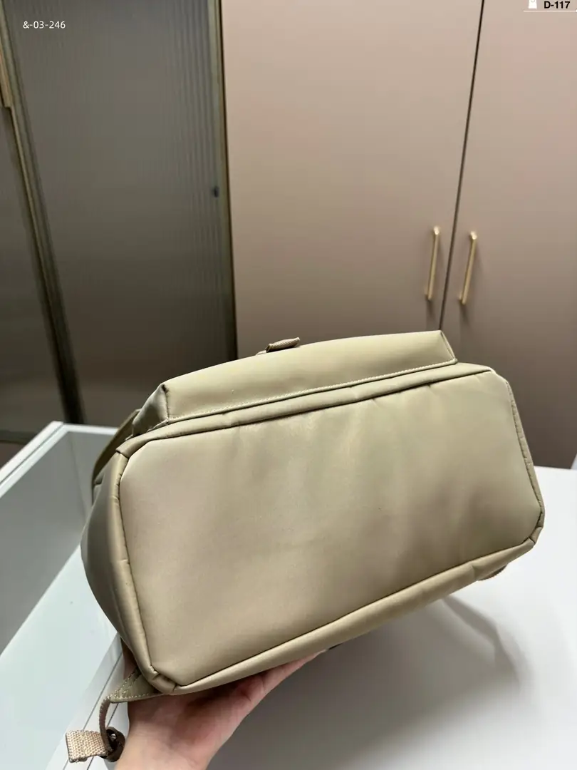 kng6095  Prada   95$ gallery