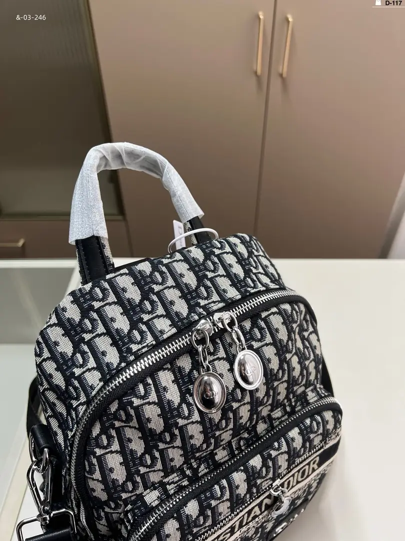 kng6096  Dior   85$ gallery