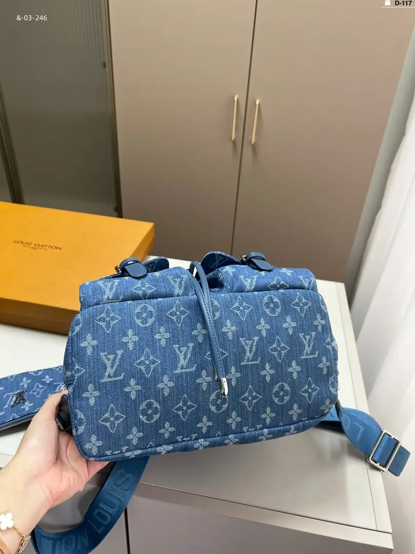 kng7098  lv  85$ gallery