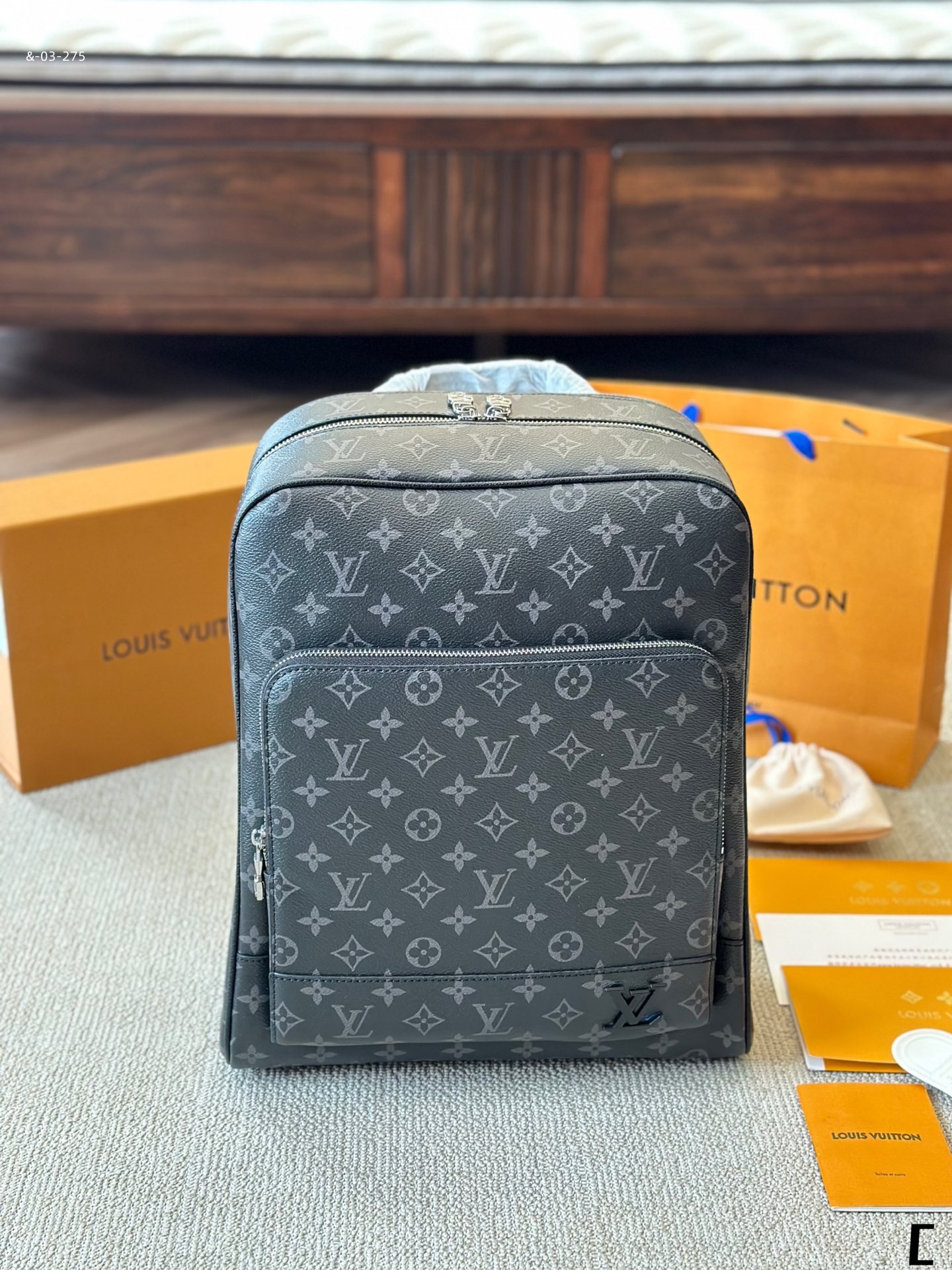 kng7103  lv  95$ gallery