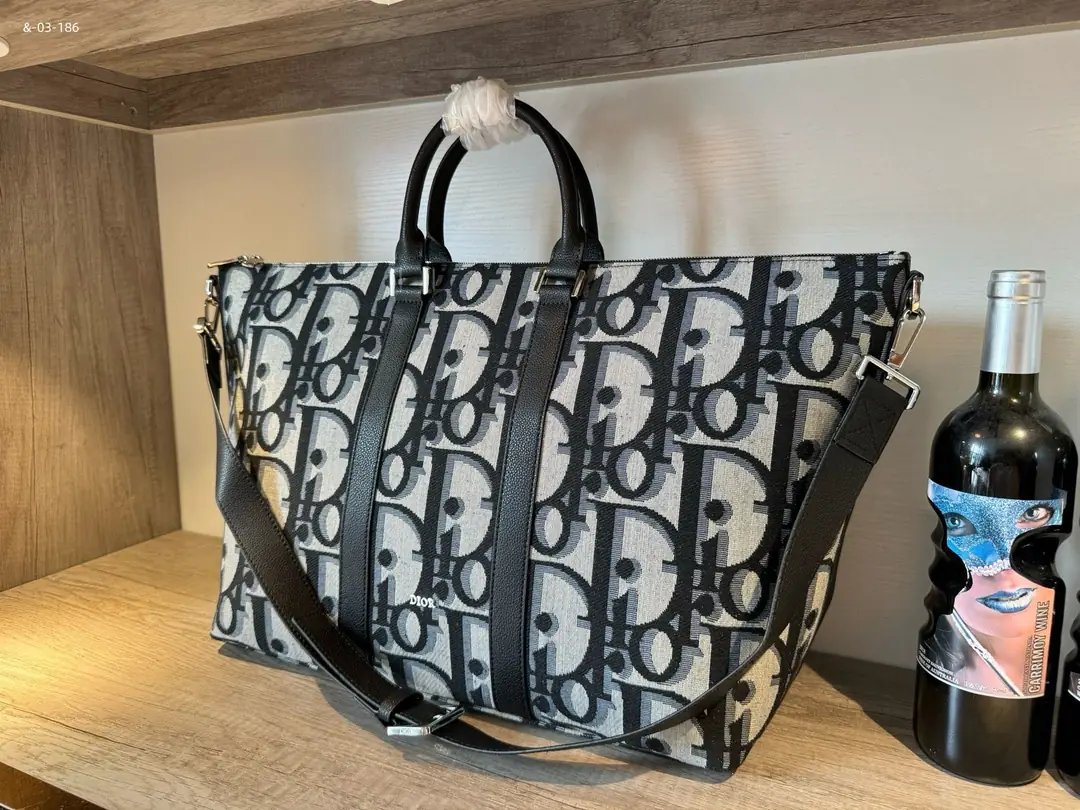 kng7105  99$  dior gallery