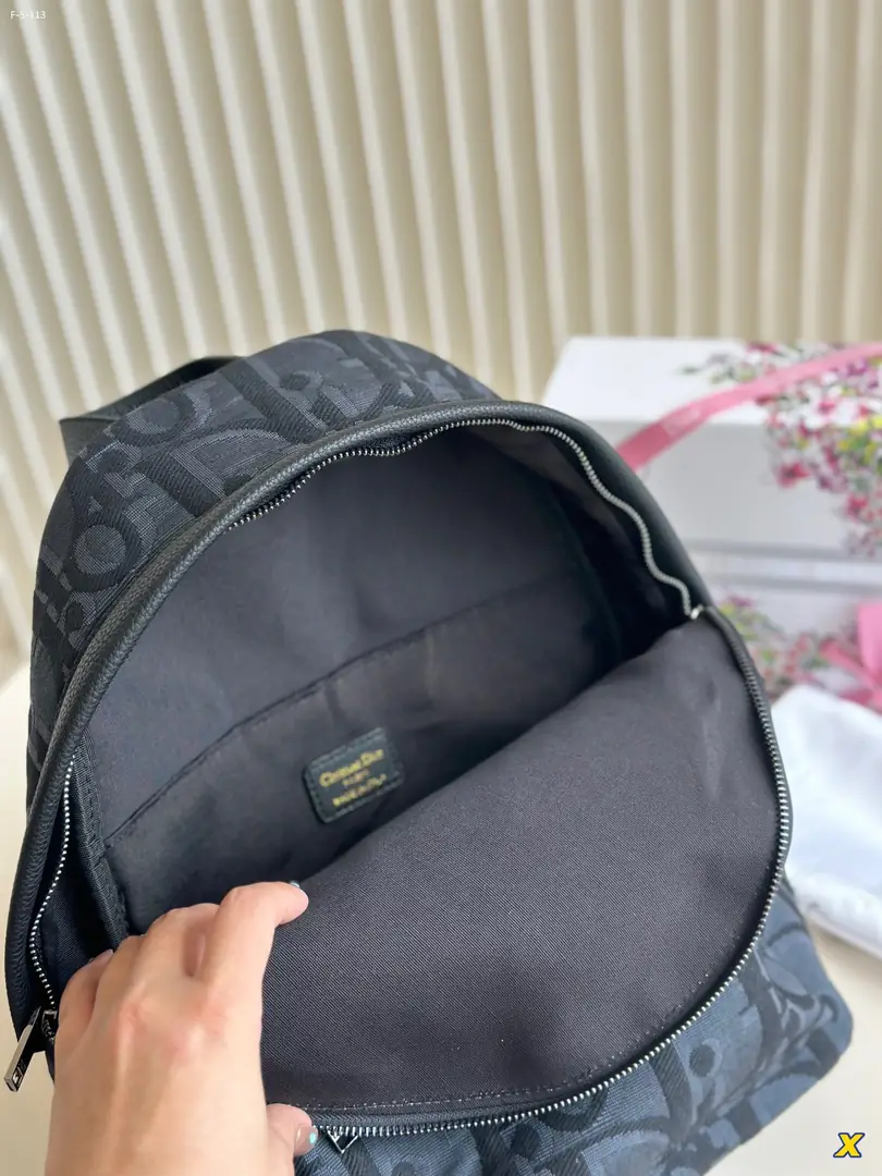 kng7106  dior  85$ gallery