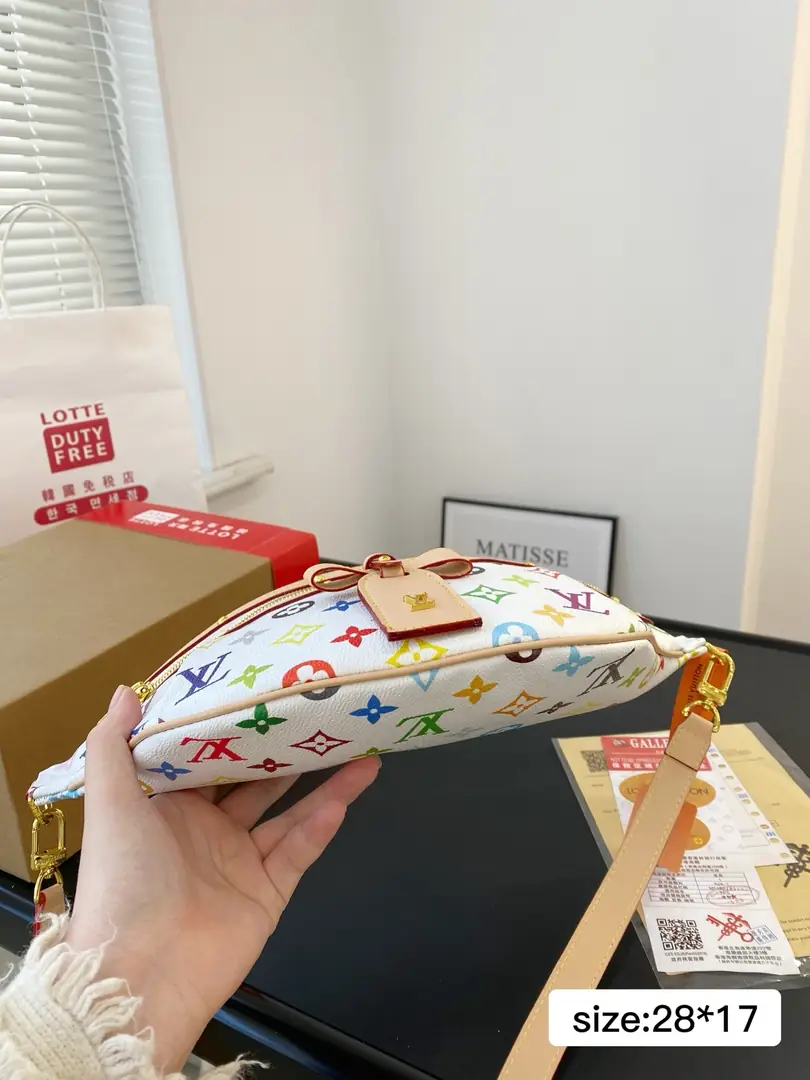 kng7135  lv  65$ gallery