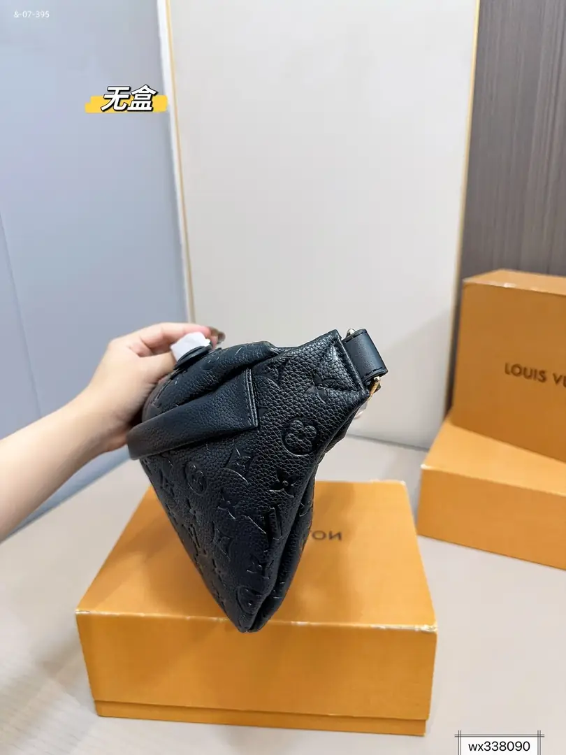 kng7137  lv  65$ gallery