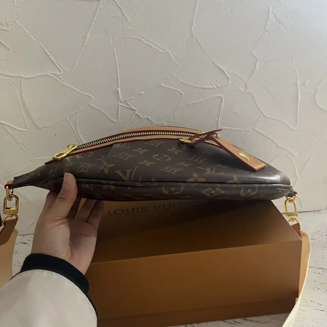 kng7142  lv  55$ gallery