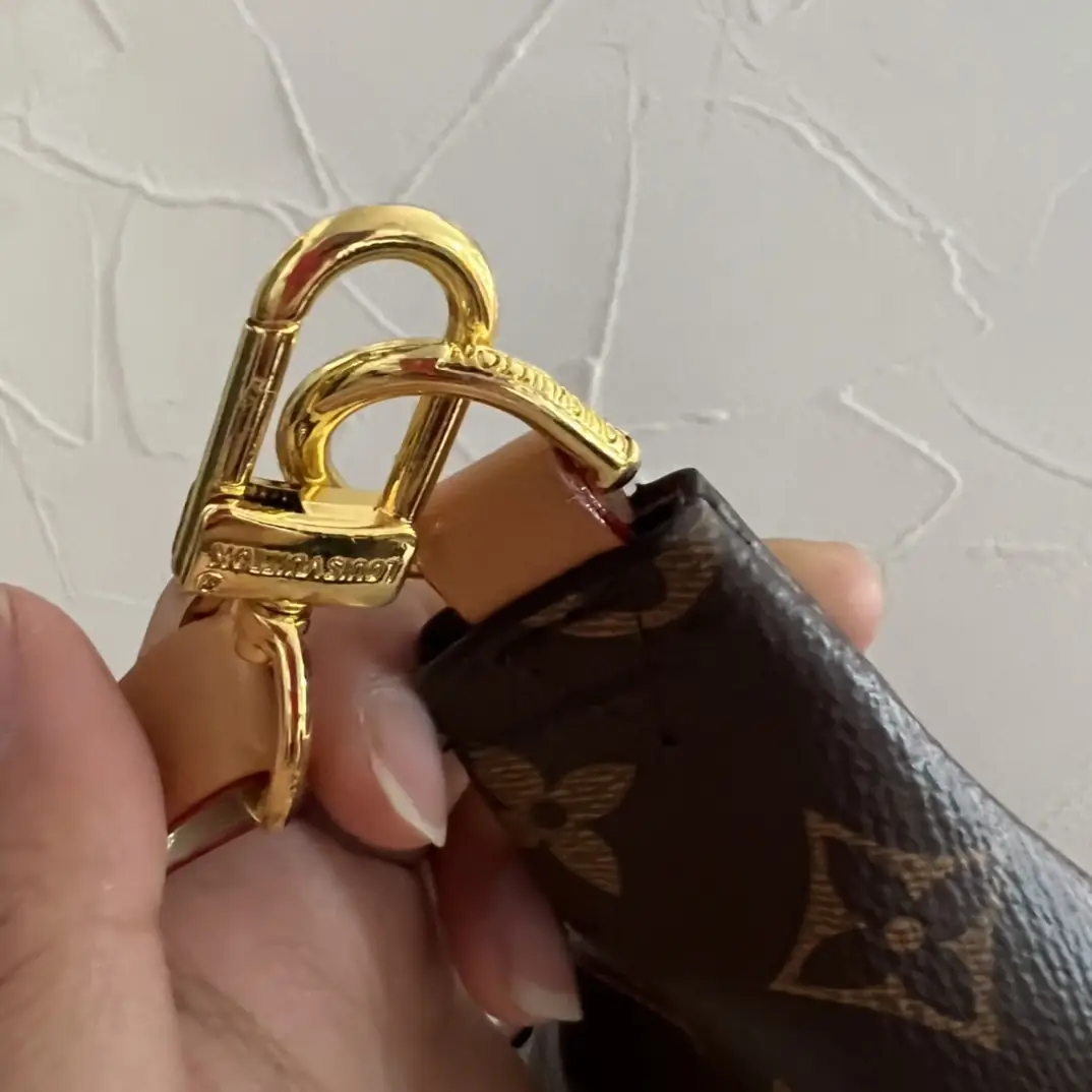 kng7142  lv  55$ gallery