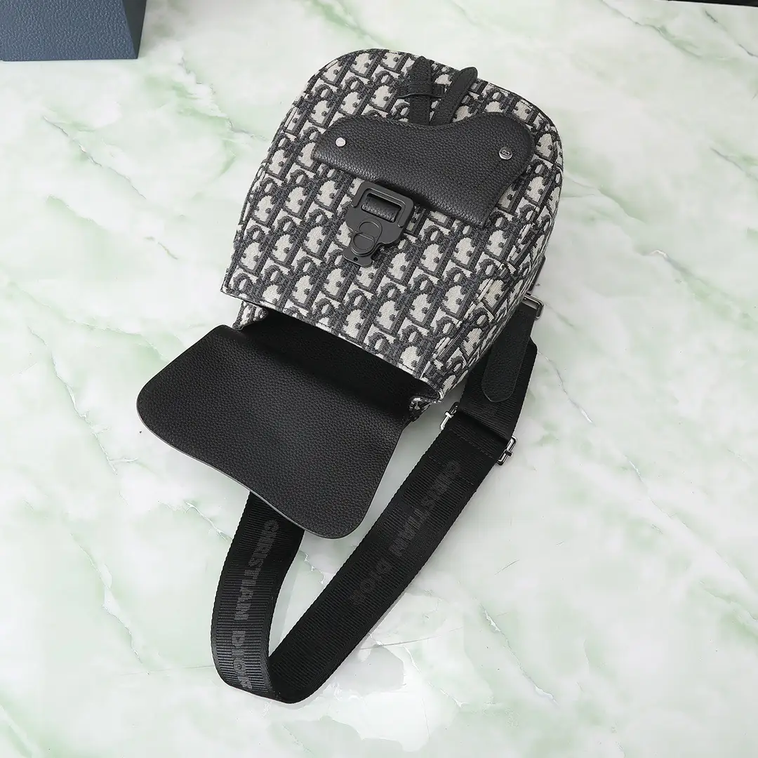 kng7144 DIOR 58.99$ gallery