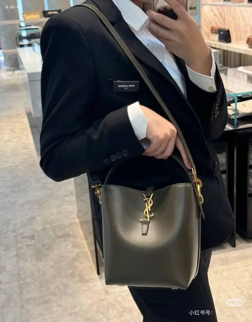 kng7153  YSL  53.99$ gallery