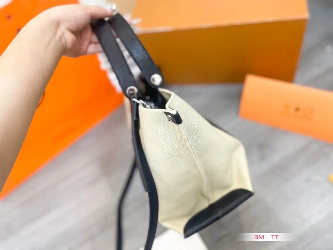 kng7161 Hermès  54$ gallery