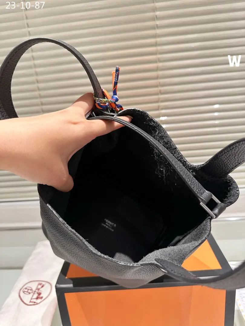 kng7175 Hermès  62$ gallery