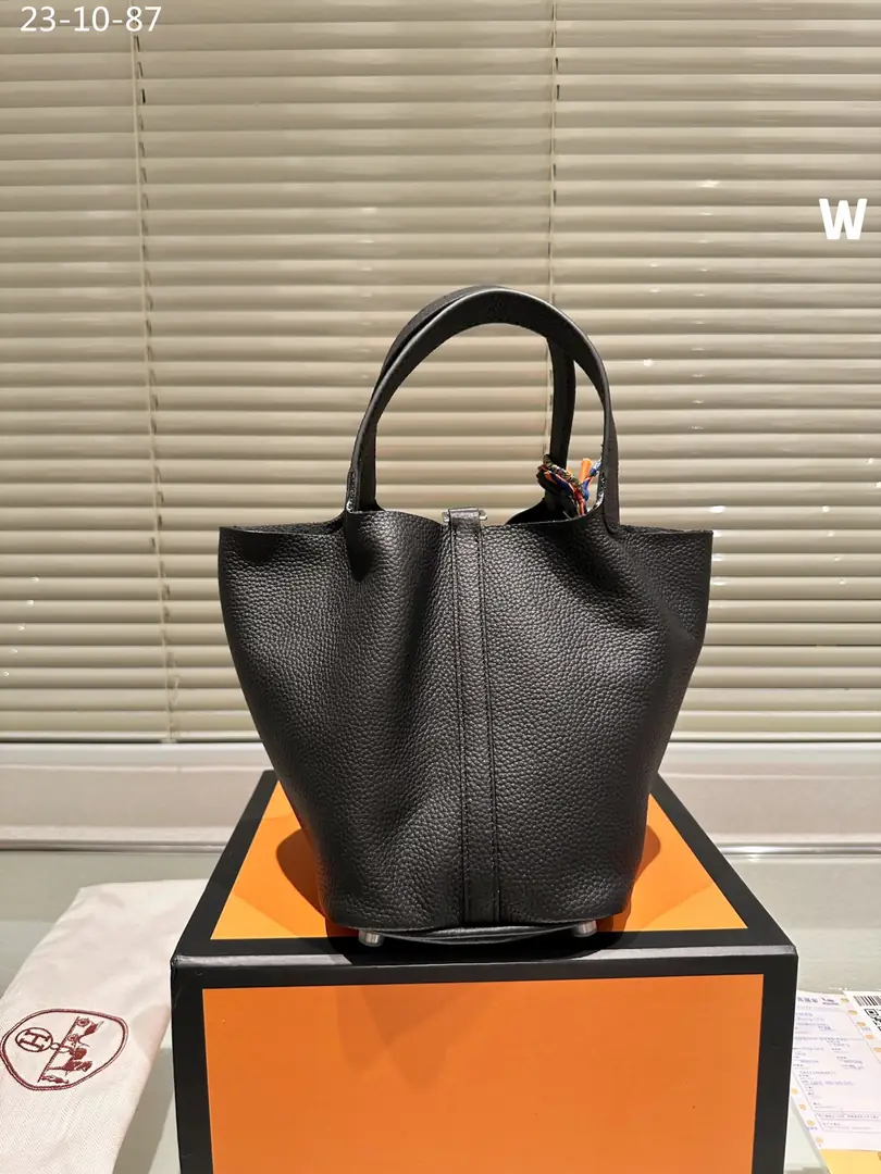 kng7175 Hermès  62$ gallery