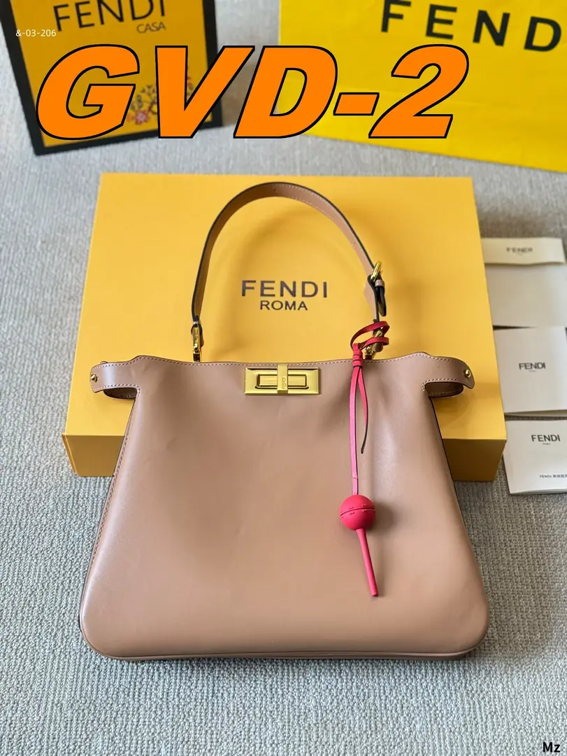 kng7176  FENDI  66$ gallery