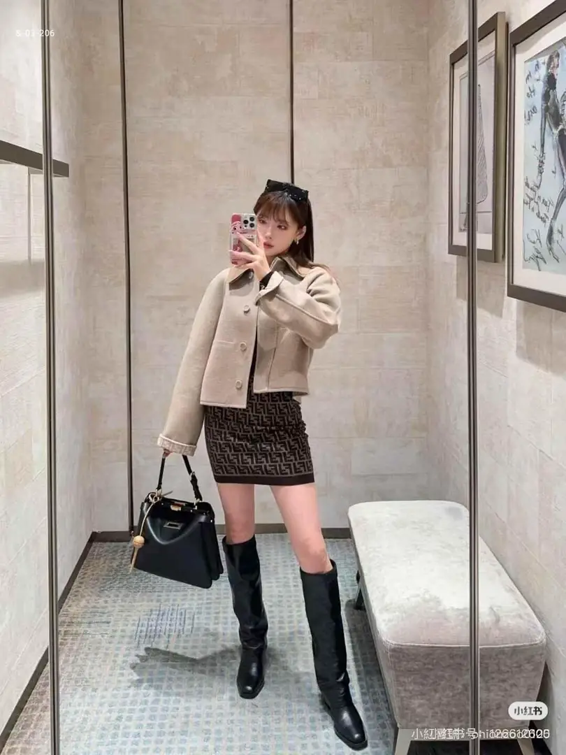 kng7176  FENDI  66$ gallery