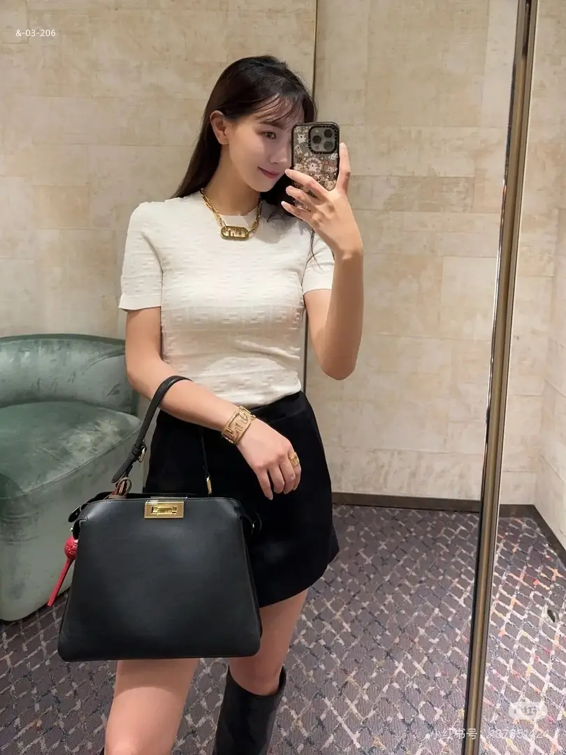 kng7176  FENDI  66$ gallery