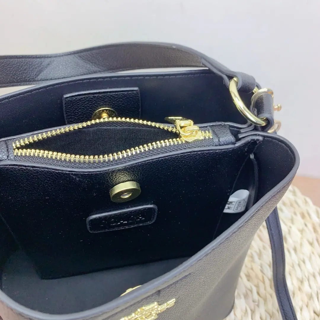 kng7177  Coach 55$ gallery