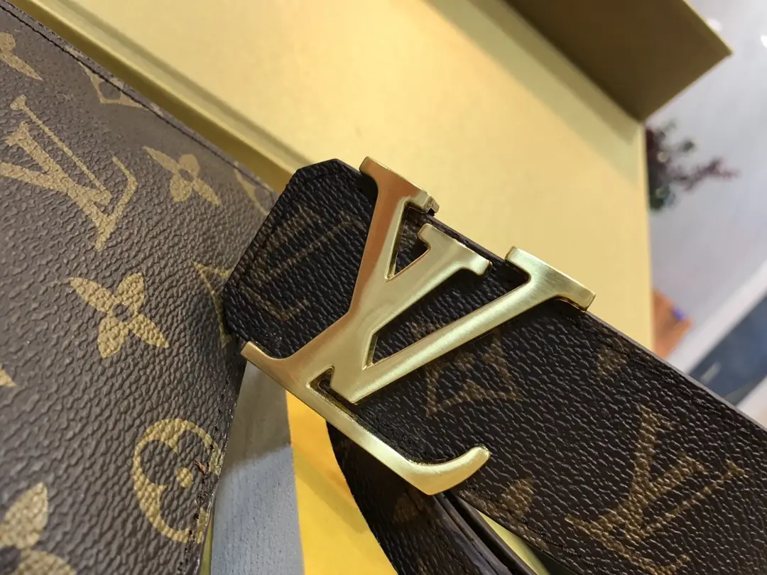 kng7190  LV  65$ gallery