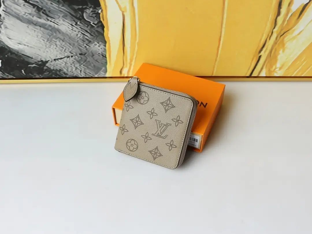 kng7192  lv  39.99$ gallery