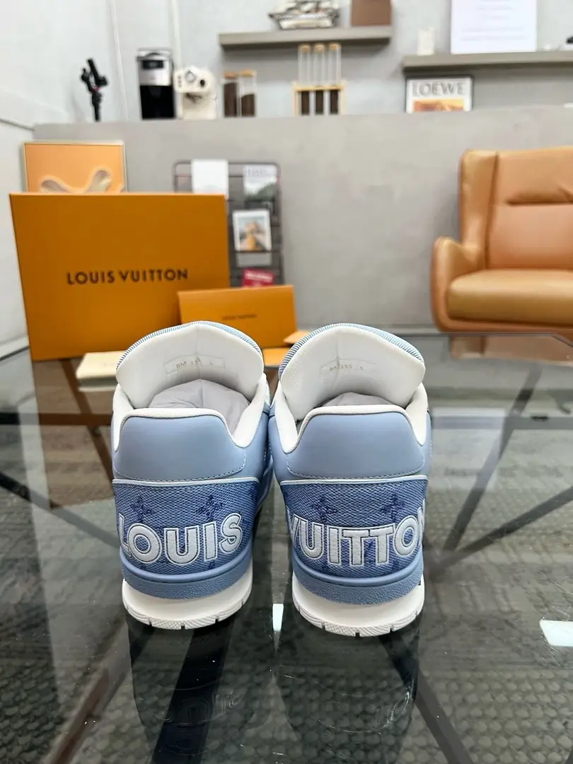 kng7201 LV TOP !!!!!!  140$ gallery