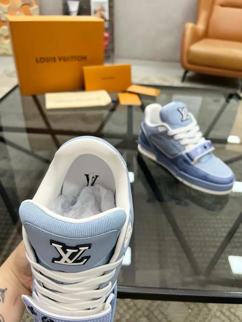 kng7201 LV TOP !!!!!!  140$ gallery