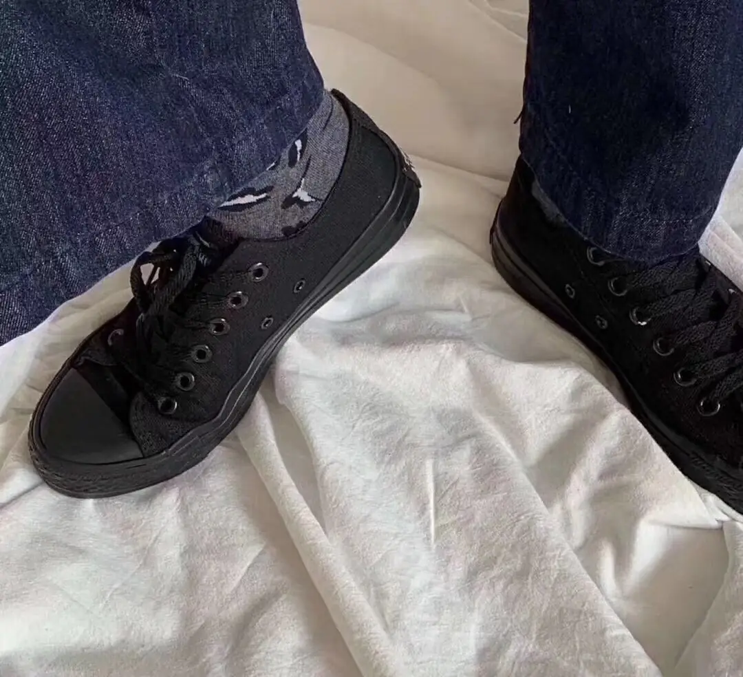 Jam1442  Converse  AAA   178 25$  KW gallery