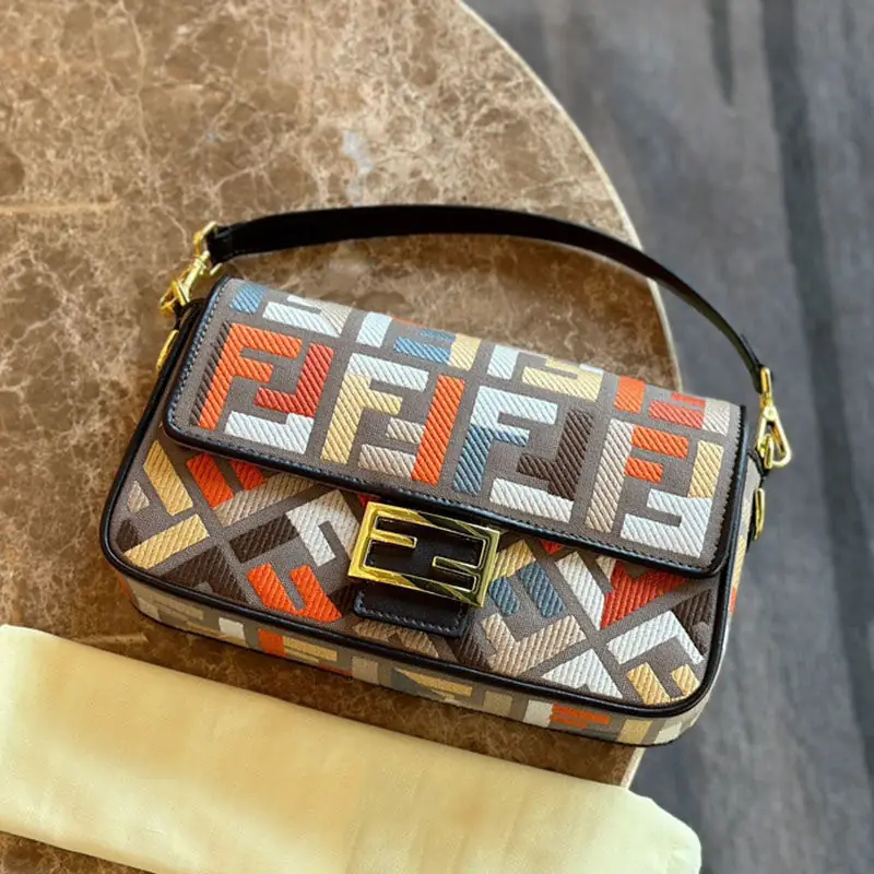 Jam1473   FENDI 5A+ 68$  495   GBB gallery