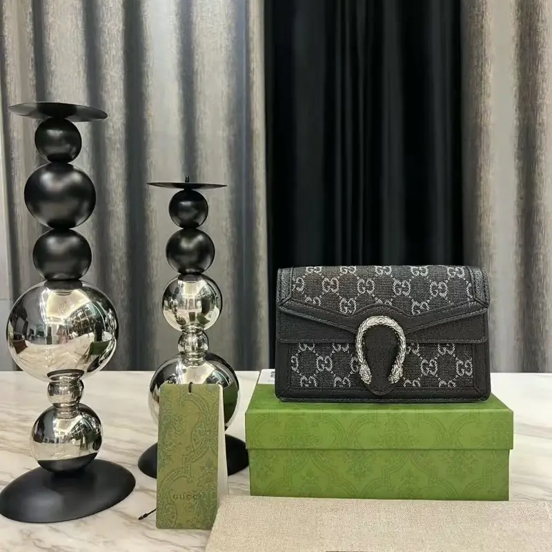 Jam1570  GUCCI TOP   340 45.9$ GBB gallery