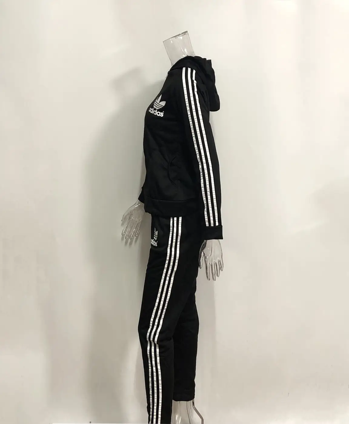 Jam178  Adidas  200 28.99$ GYYF gallery
