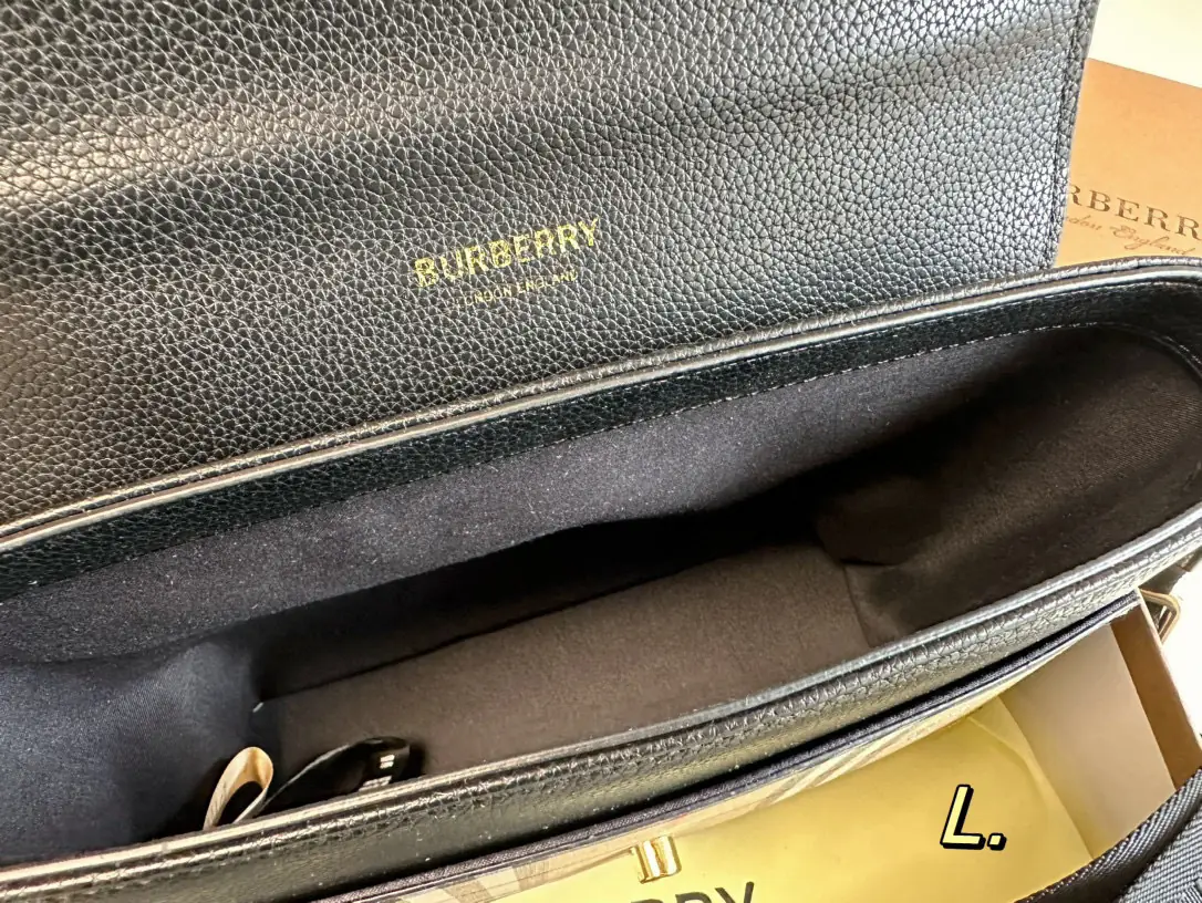 Jam2428 Burberry 5A+ 56.8$ GBB gallery