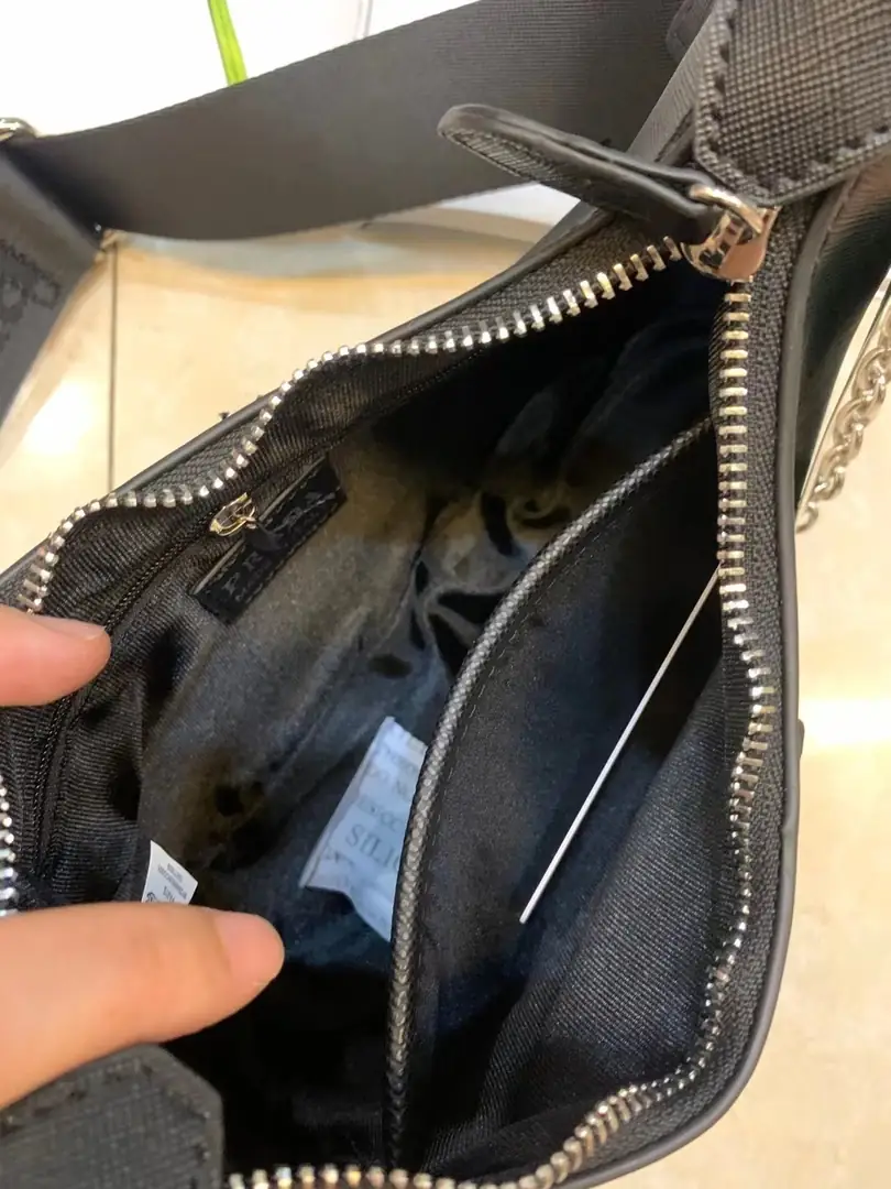 Jam246  PRADA 44.55$  330 gallery