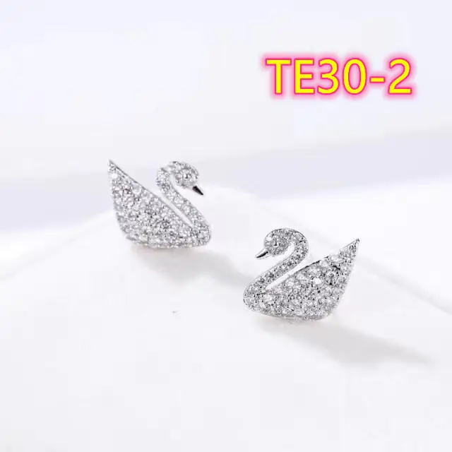 Jam3464  Swarovski   33.99$ 220 SS gallery