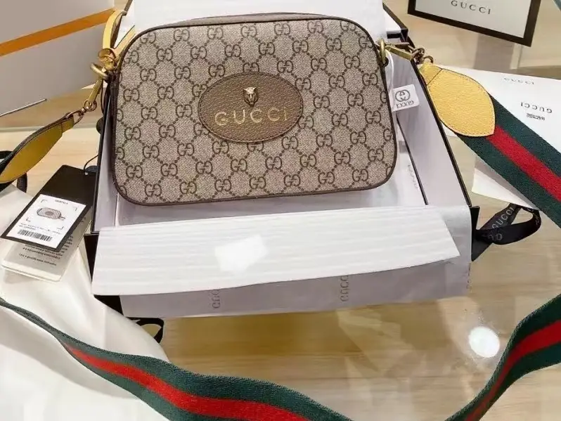 Jam3539 GUCCI  1：1 5A   350 47.99$  YZBB gallery