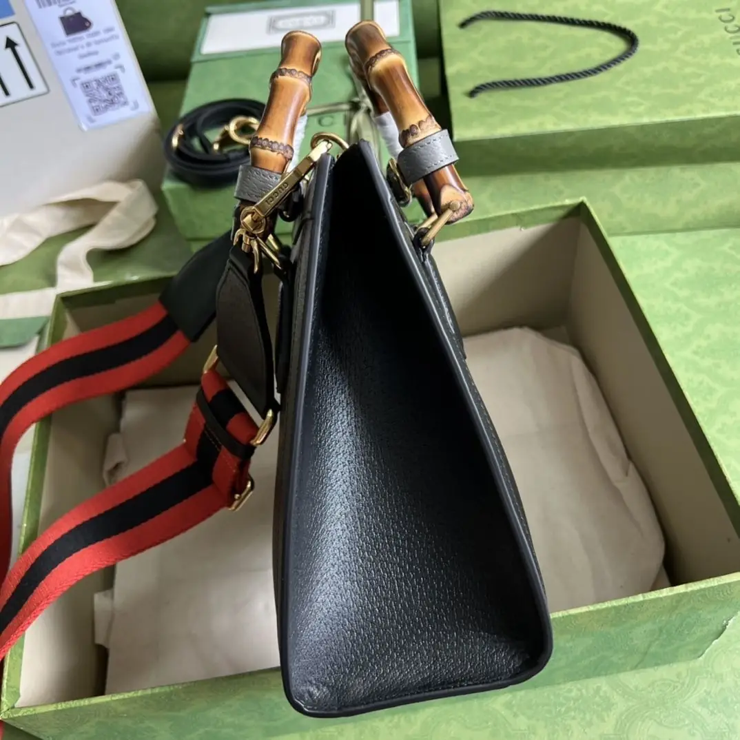 Jam4017  GUCCI  75$ gallery