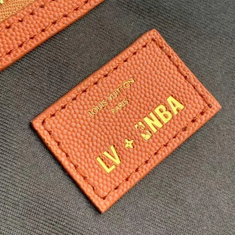 Jam4052    LV      88$ gallery