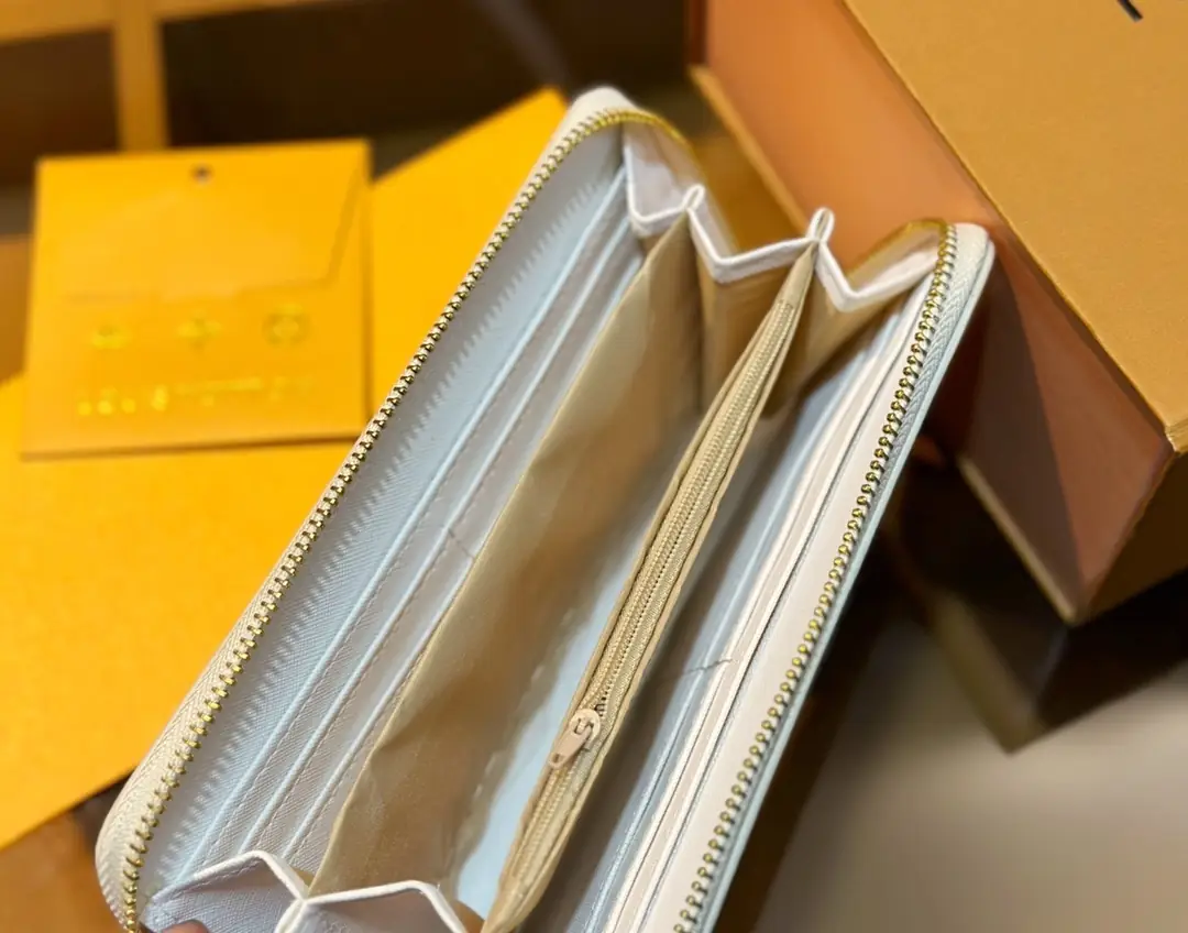 Jam4106   LV 78$ gallery