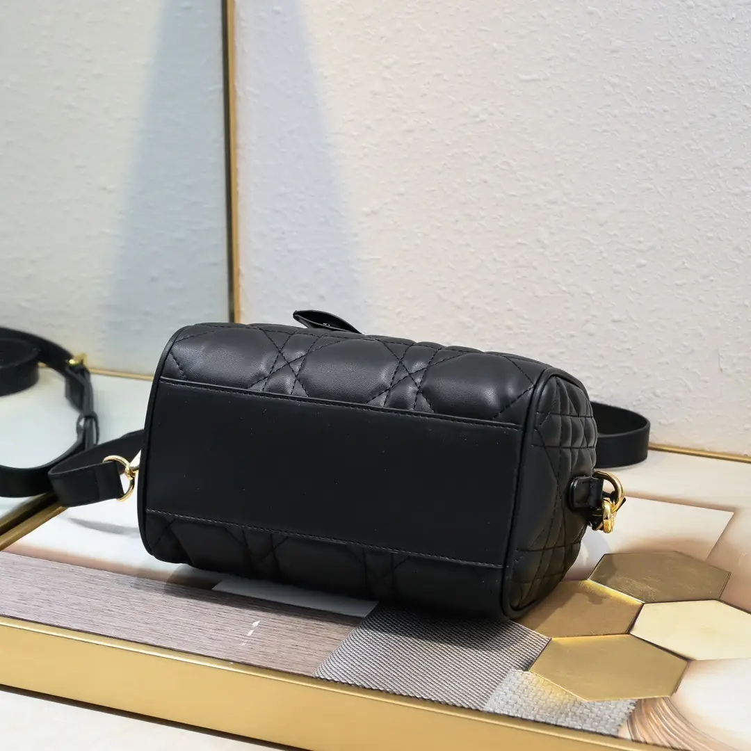 Jam4172 DIOR 64.99$ gallery